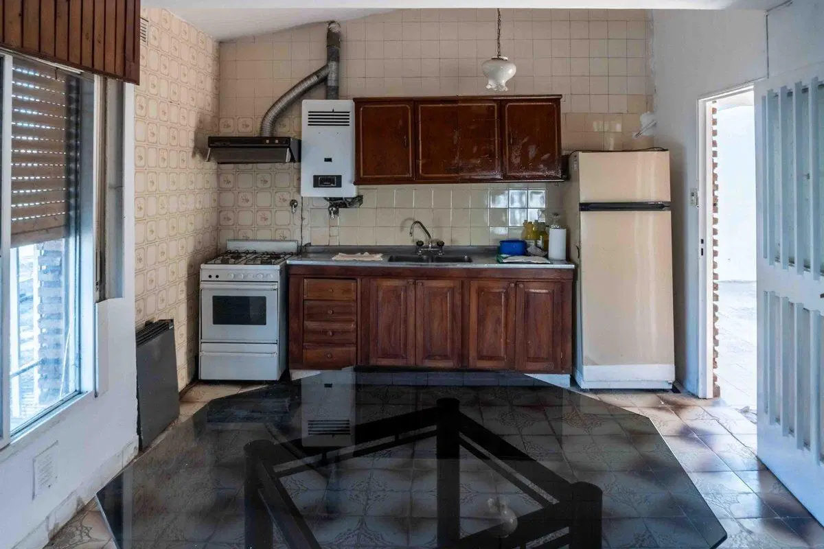 Importante casa en G. Baigorria en esquina 4