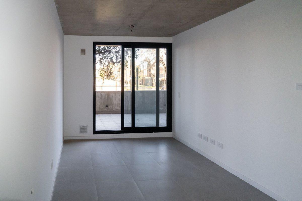 Foto de DEPARTAMENTO EN VENTA 1 DORMITORIO CON PATIO, imagen 2