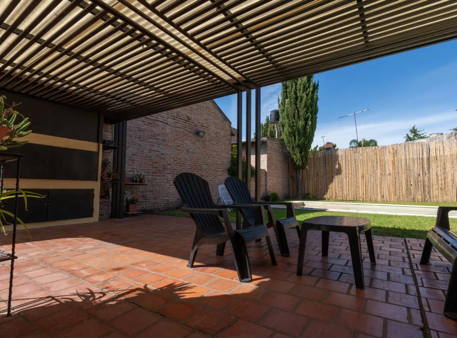 CASA EN VENTA 2 DORMITORIOS FISHERTON 8