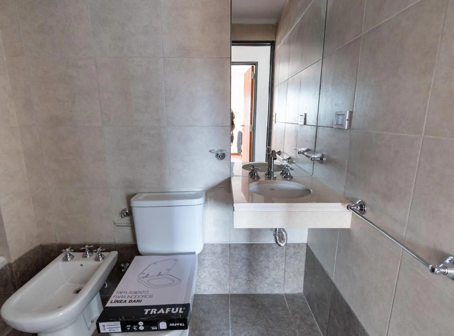 DEPARTAMENTO VENTA MONOAMBIENTE CON BALCON MARTIN 4