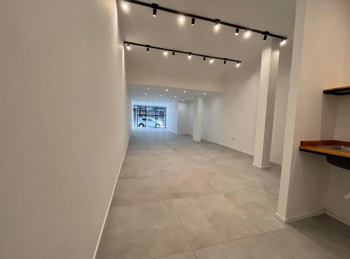VENTA LOCAL COMERCIAL EXCELENTE UBICACION 2