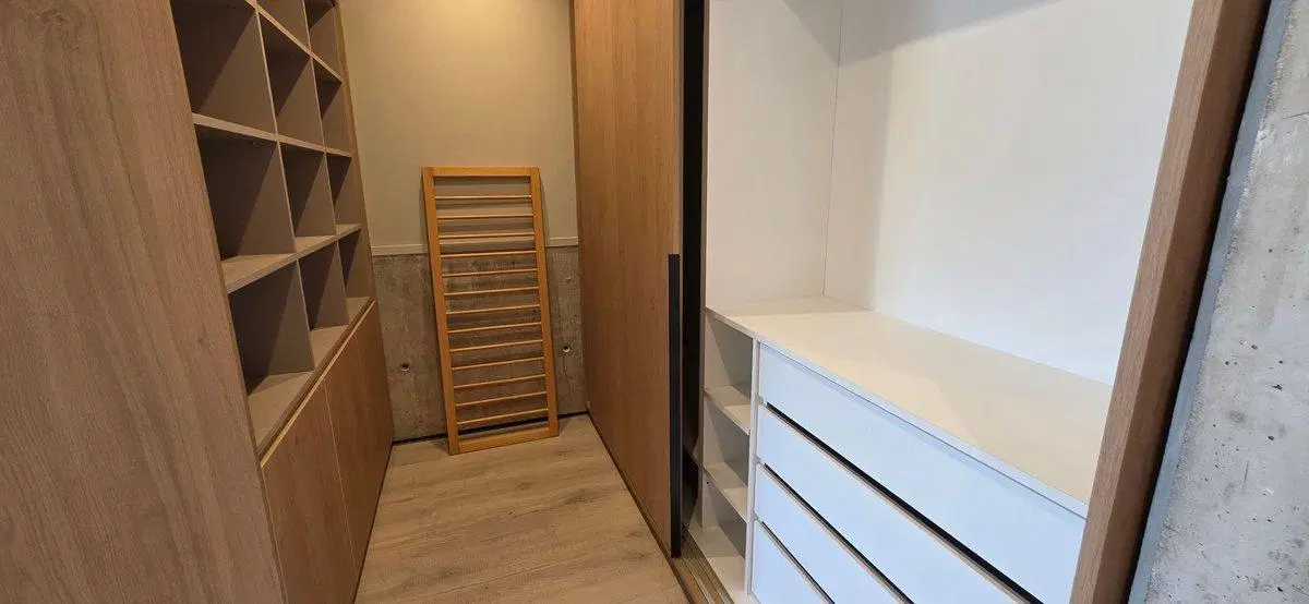 VENTA DPTO 2 DORMITORIOS. BALCON. PICHINCHA 3