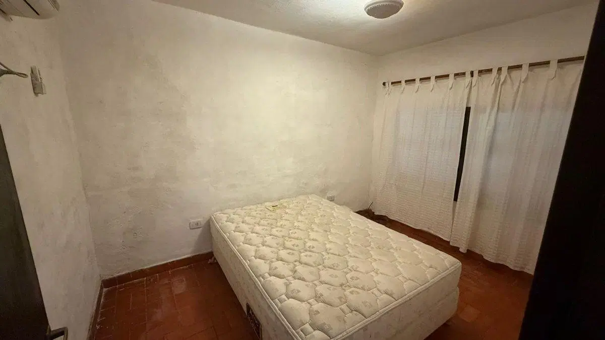 Casa Venta en Oliveros con amplio parque y pileta 5