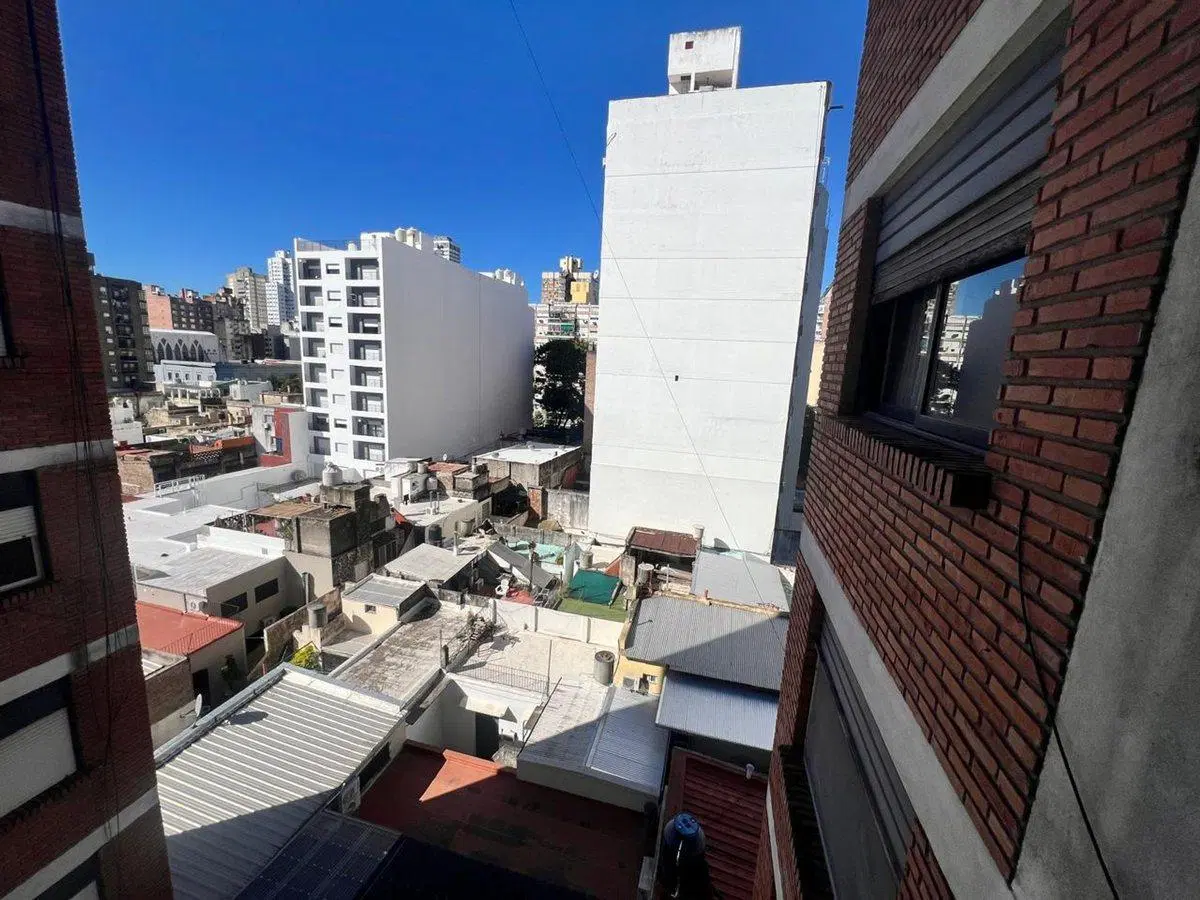 EN VENTA DEPARTAMENTO 3 DORMITORIOS ZONA CENTRO 3