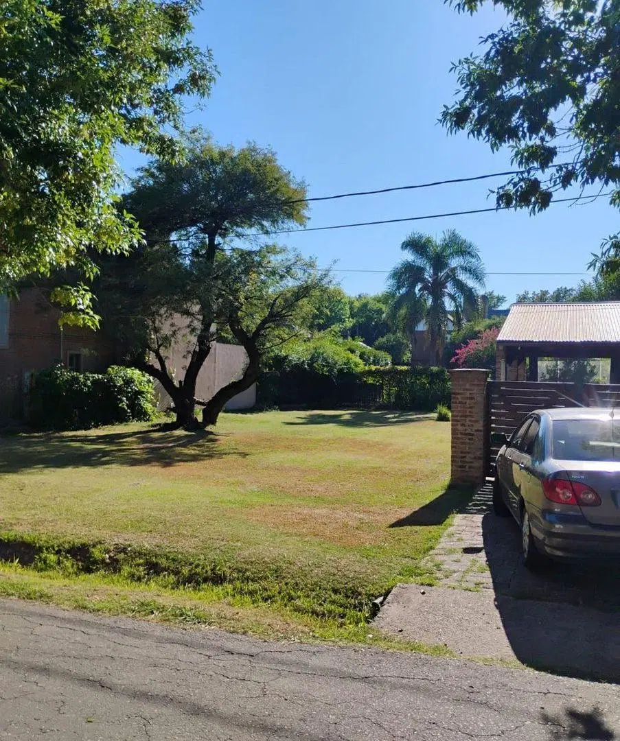 EN VENTA TERRENO LOMAS DE FISHERTON II 2