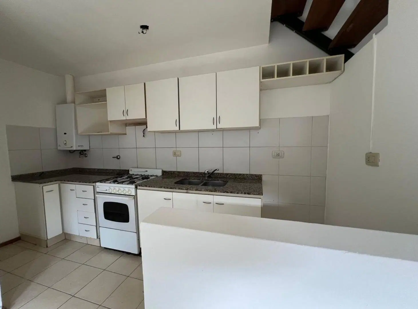 VENTA DUPLEX DOS DORMITORIOS ECHESORTU 2