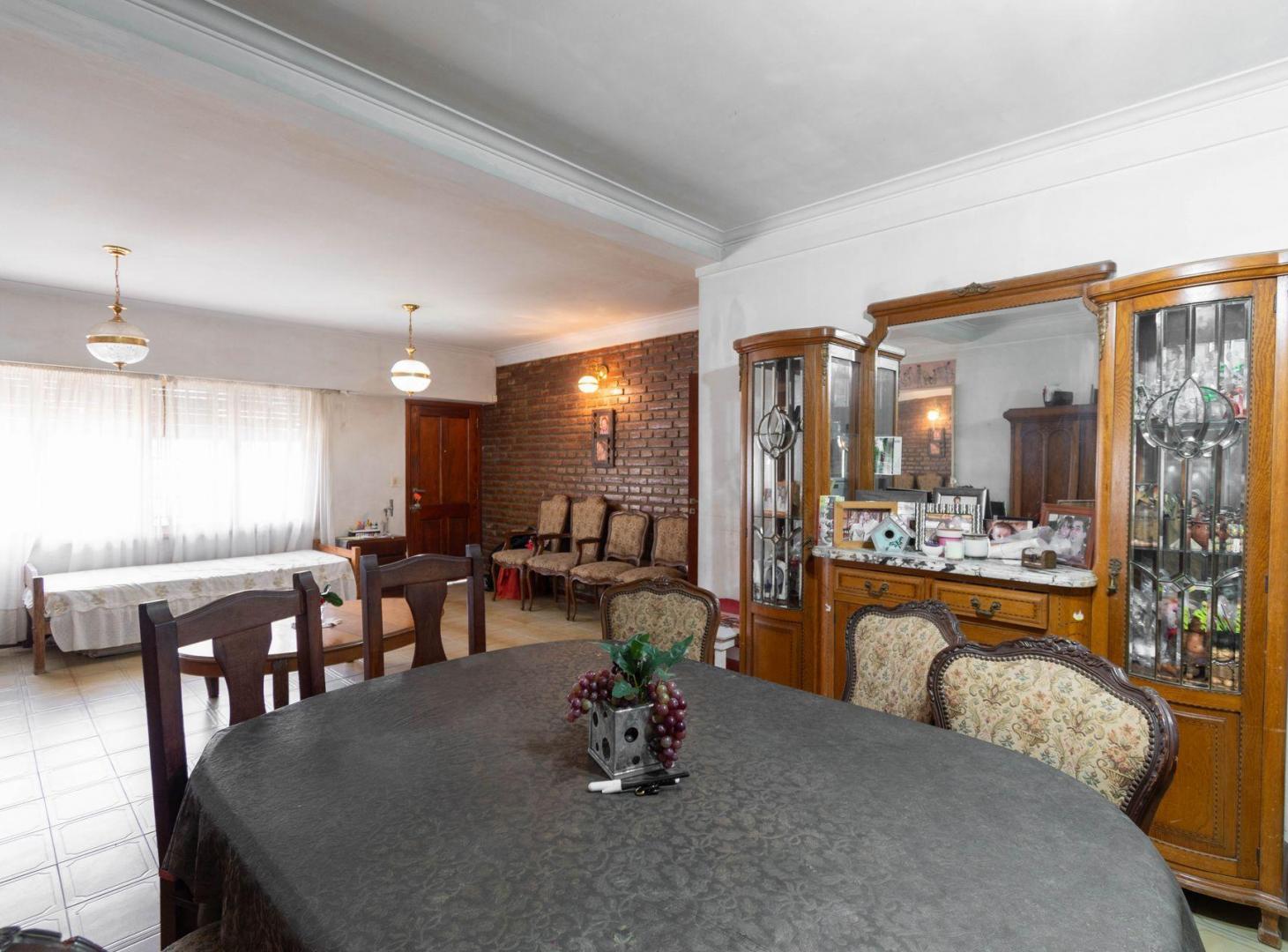 Foto de CASA EN VENTA TRES DORMITORIOS BARRIO BELGRANO, imagen 2