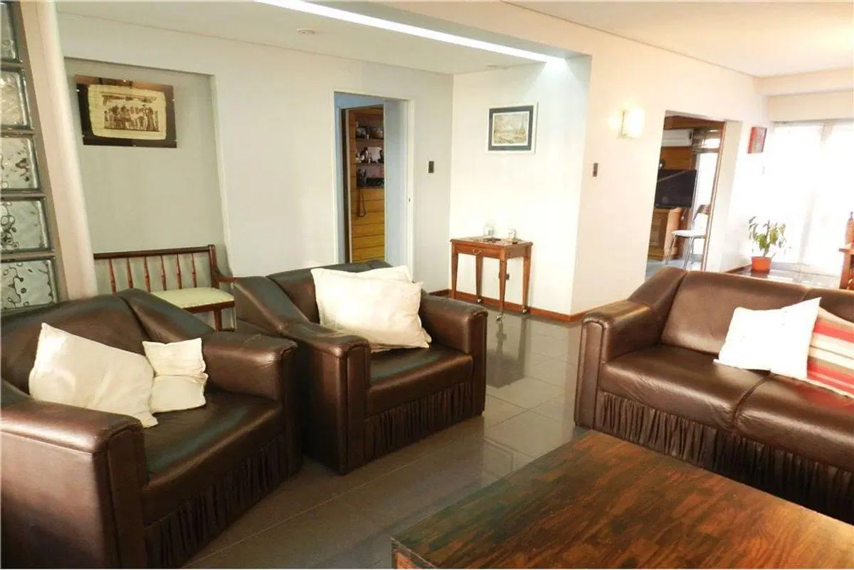 VENTA CASA 4 DORMITORIOS-APTO CREDITO BARRIO CURA 8