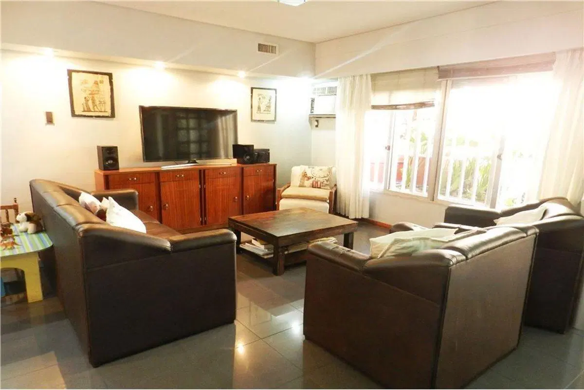 VENTA CASA 4 DORMITORIOS-APTO CREDITO BARRIO CURA 4