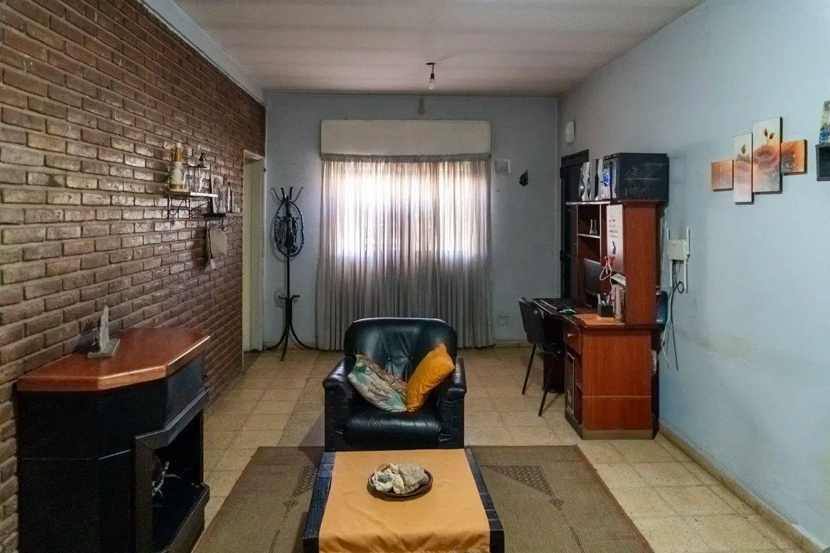 CASA EN VENTA 3 DORMITORIOS BARRIO BELGRANO 5