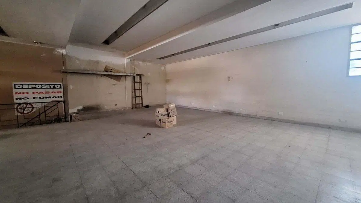VENTA DE LOCAL COMERCIAL EN PICHINCHA DE 2 PLANTAS 8