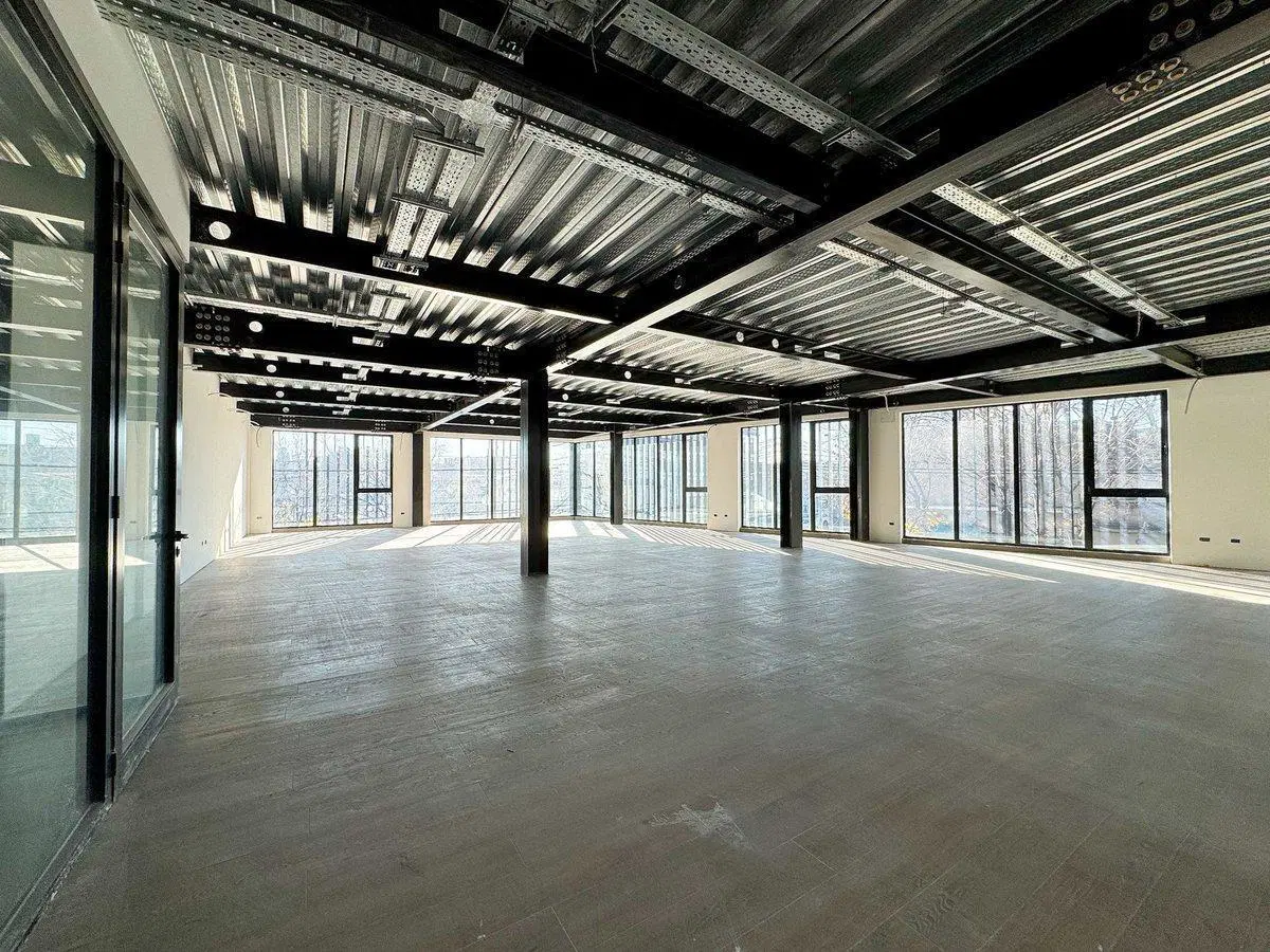 OFICINAS COMERCIALES PREMIUM EN ALQUILER FISHERTON 8