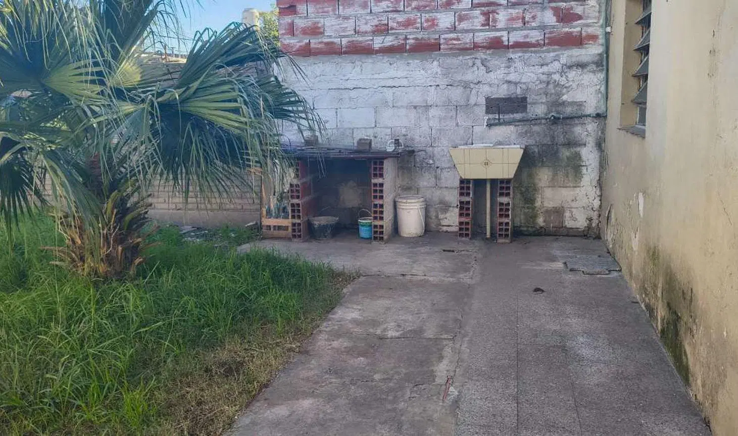 VENTA CASA PASILLO 2 DORMITORIOS CON PATIO VERDE 5