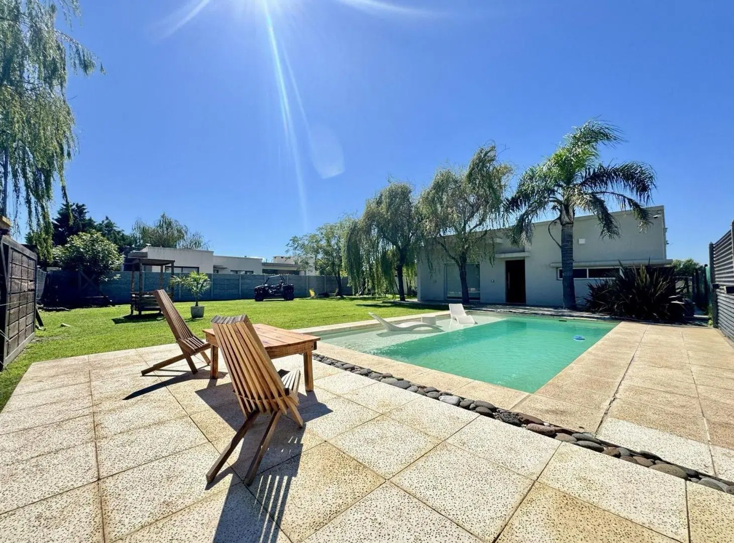 CASA EN VENTA DOS DORMITORIOS ROLDAN 5