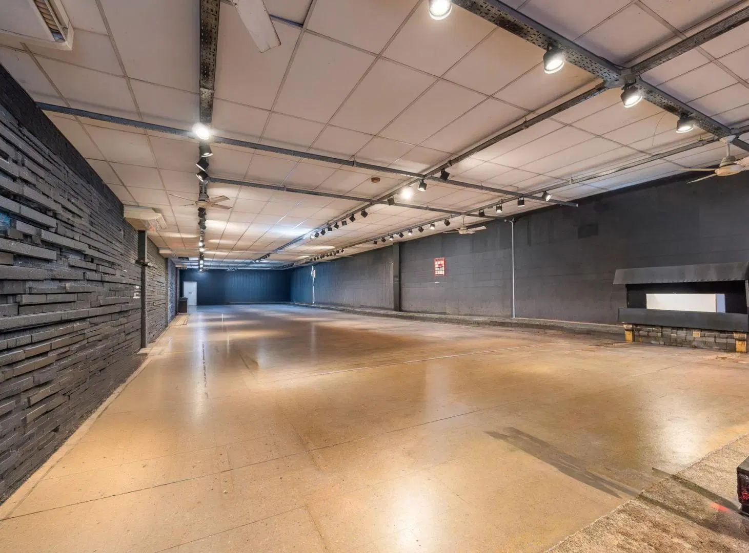 LOCAL COMERCIAL EN VENTA CENTRO 600 M2 2