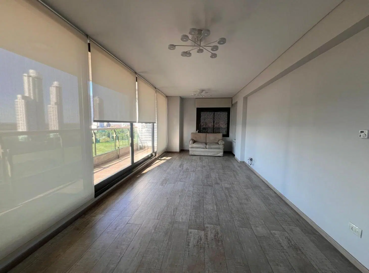 ALQUILER DEPTO DE TRES DORMITORIOS Y COCHERA CONDO 2