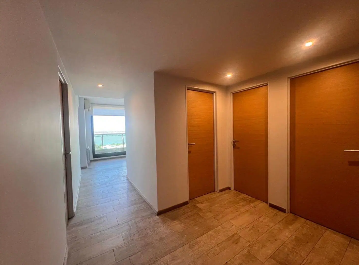 ALQUILER DEPTO DE TRES DORMITORIOS Y COCHERA CONDO 5