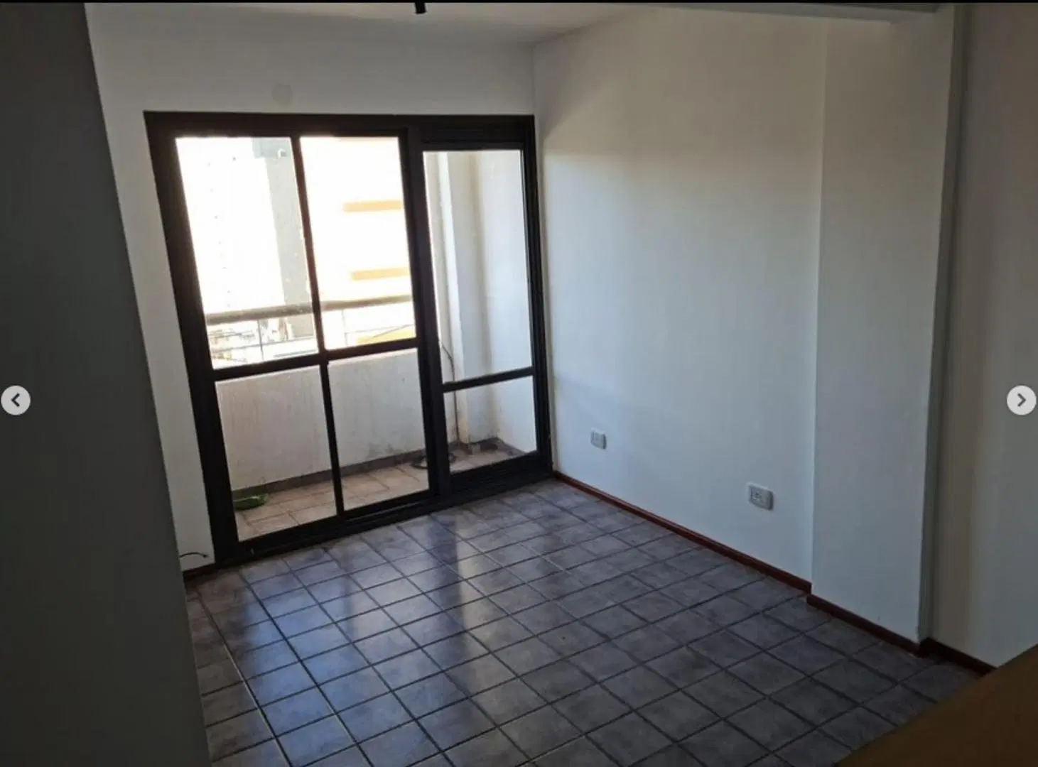 MONOAMBIENTE EN VENTA ZONA CENTRO CON BALCÓN 8