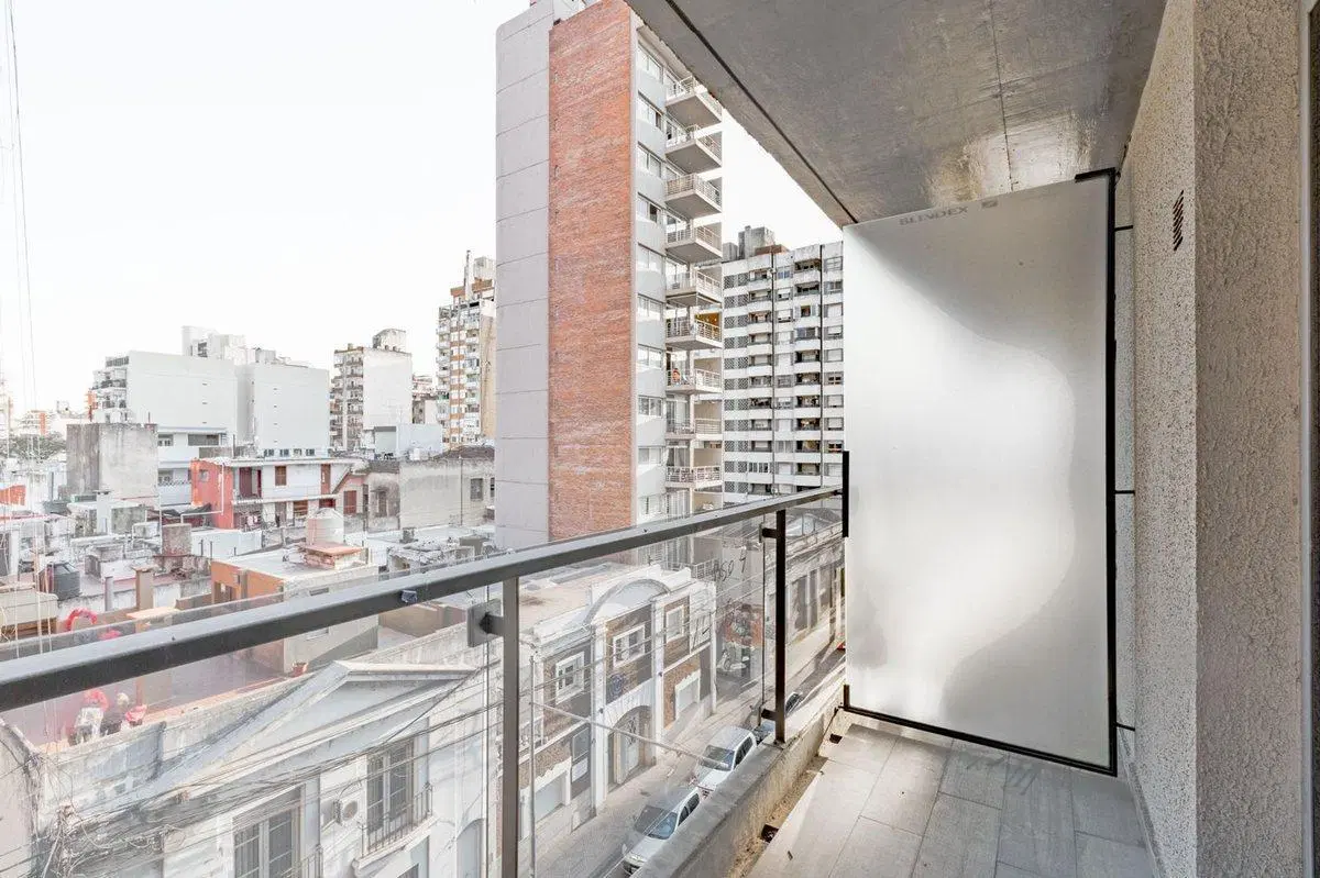 Venta Dpto 1 Dormitorio c/2 Balcones. Centro. 5