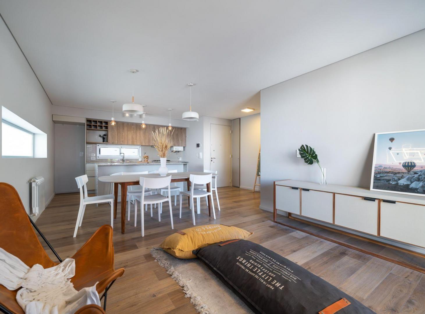 Foto de Venta Departamento 2 Dormitorios. Balcón. Centro., imagen 2