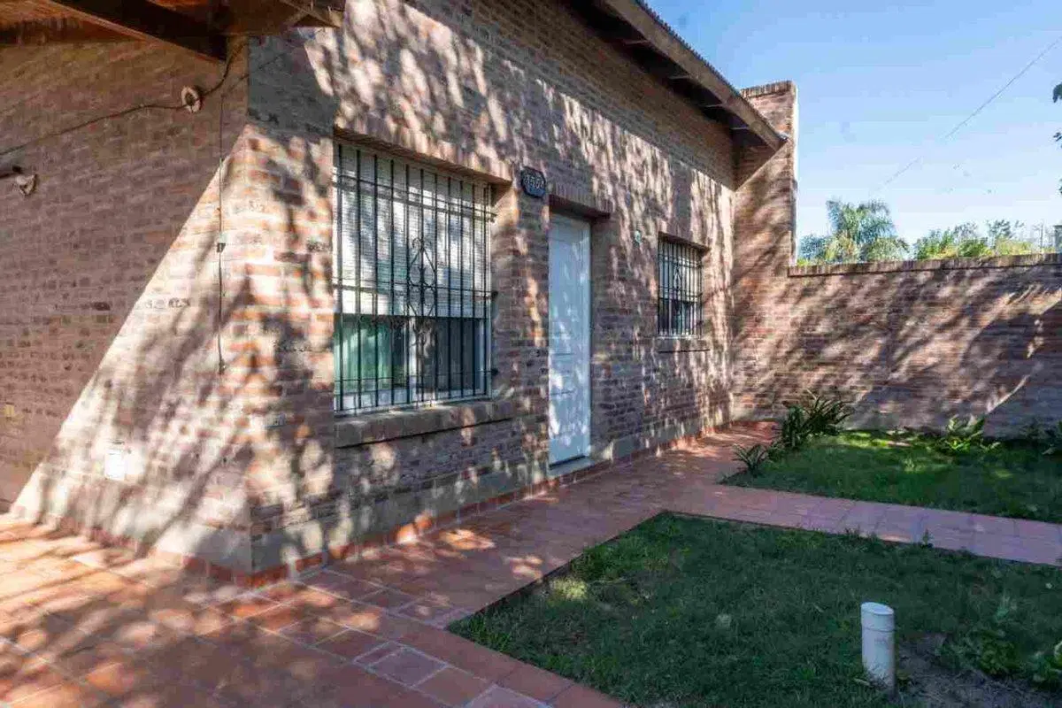 VENTA CASA FISHERTON TRES DORMITORIOS Y COCHERA 3