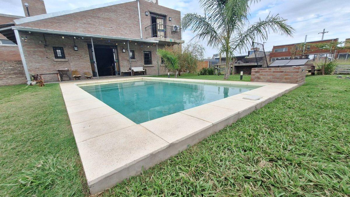 Foto de CASA CON PARQUE Y PILETA FINCAS DE IBARLUCEA, imagen 5
