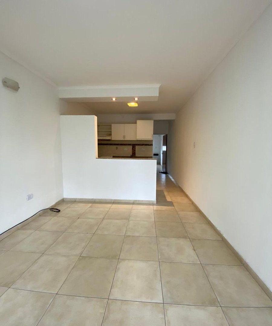 Foto de DEPARTAMENTO EN VENTA 1 DORMITORIO PLANTA ALTA, imagen 5
