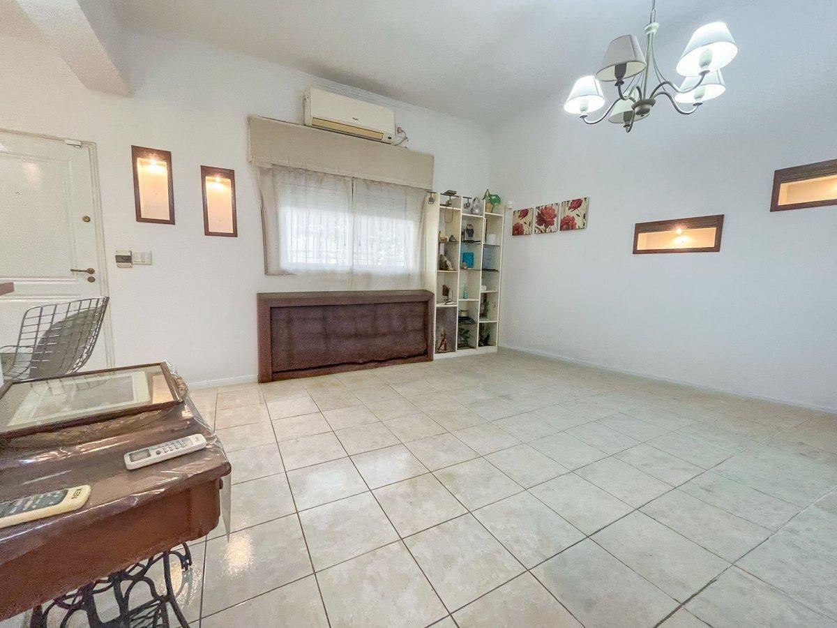 Foto de VENTA CASA AL FRENTE 3 DORMITORIOS, imagen 5