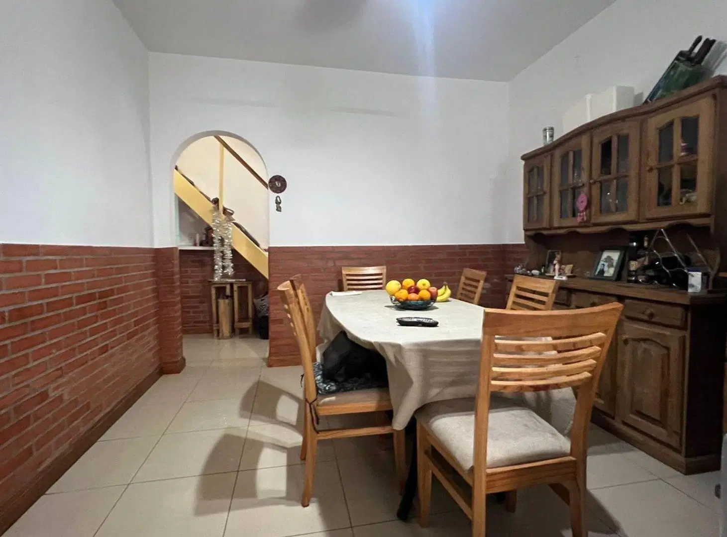 VENTA CASA PASILLO BARRIO ALBERDI 1