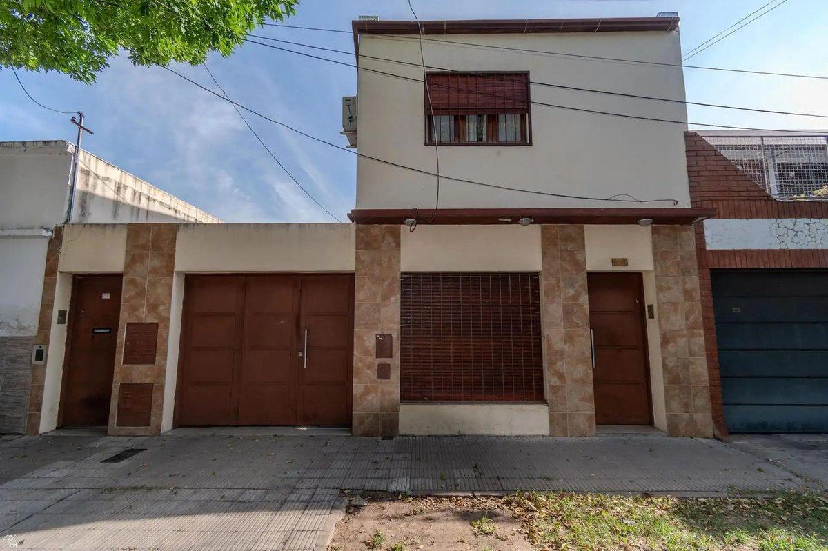 Foto de CASA EN VENTA 2 DORMITORIOS ESPAÑA Y HOSPITALES, imagen 2