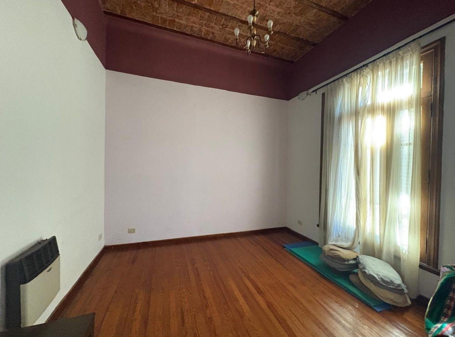 Foto de VENTA CASA EN ARROYITO CON JARDIN, imagen 1