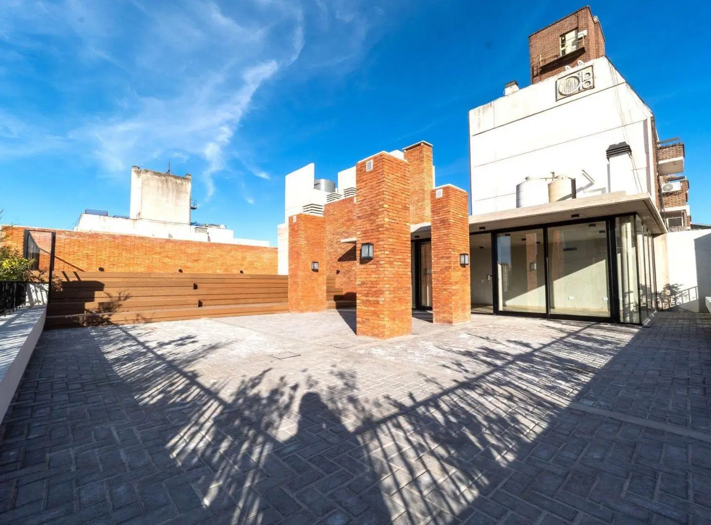 VENTA DPTO MONOAMBIENTE CON BALCON. ZONA CENTRO 5