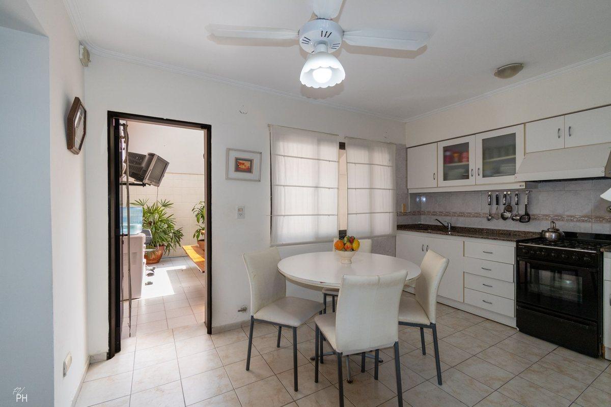 Foto de CASA EN VENTA ARROYITO CON COCHERA APTA CREDITO, imagen 2