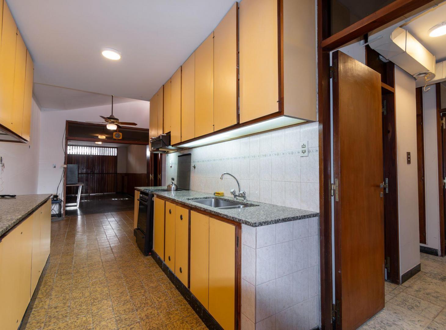 Foto de VENTA CASA CUATRO DORMITORIOS REP DE LA SEXTA, imagen 4