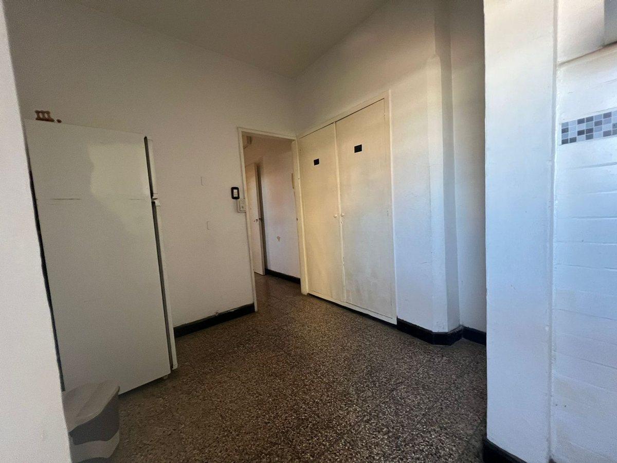 Foto de DEPARTAMENTO EN ALQUILER 3 DORMITORIOS ABASTO., imagen 2
