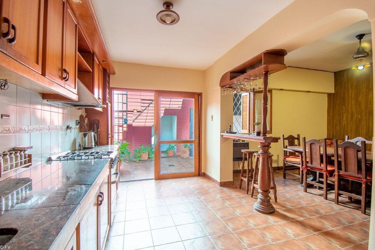 Foto de CASA EN VENTA 3 DORMITORIOS ZONA ABASTO, imagen 1
