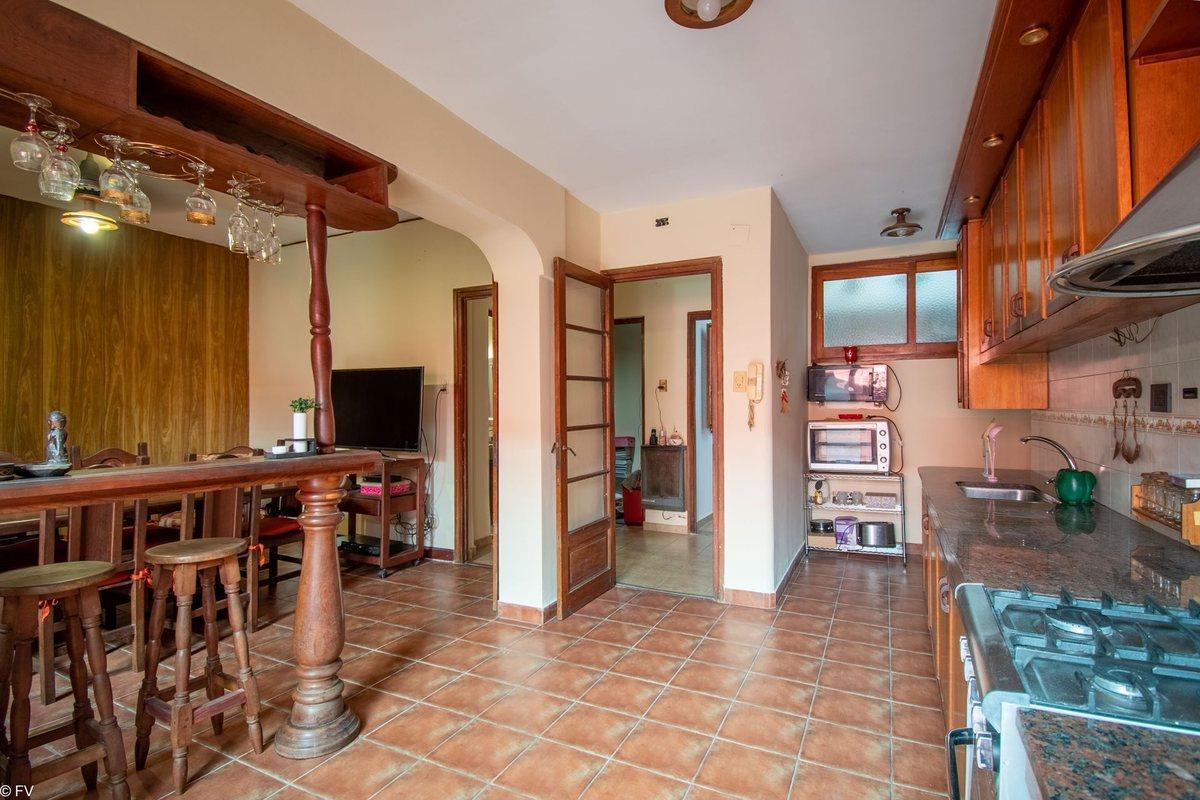 Foto de CASA EN VENTA 3 DORMITORIOS ZONA ABASTO, imagen 5