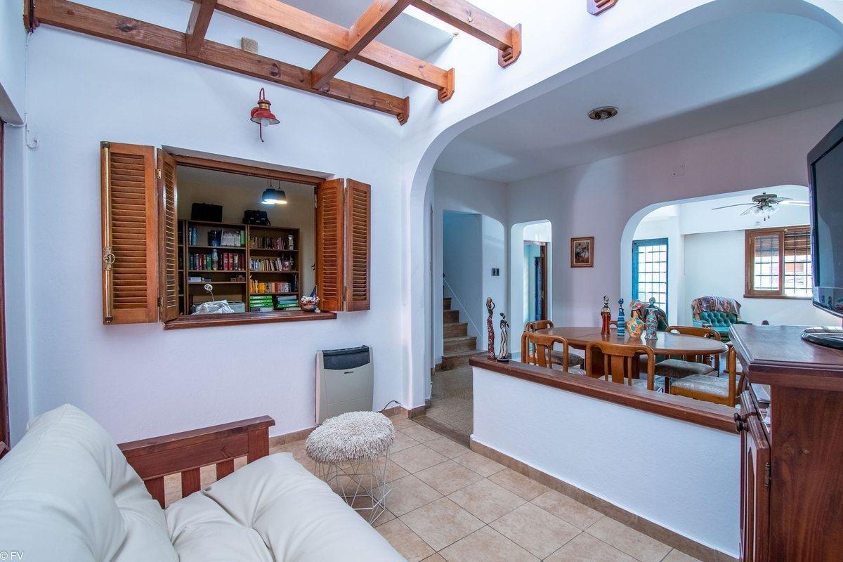 Foto de CASA EN VENTA 3 DORMITORIOS ZONA ABASTO, imagen 3