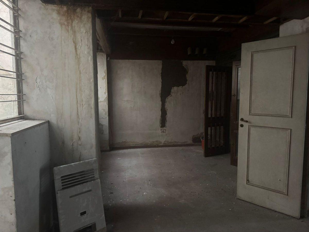 Foto de VENTA CASA A RECICLAR CENTRO TRES DORMITORIOS, imagen 2