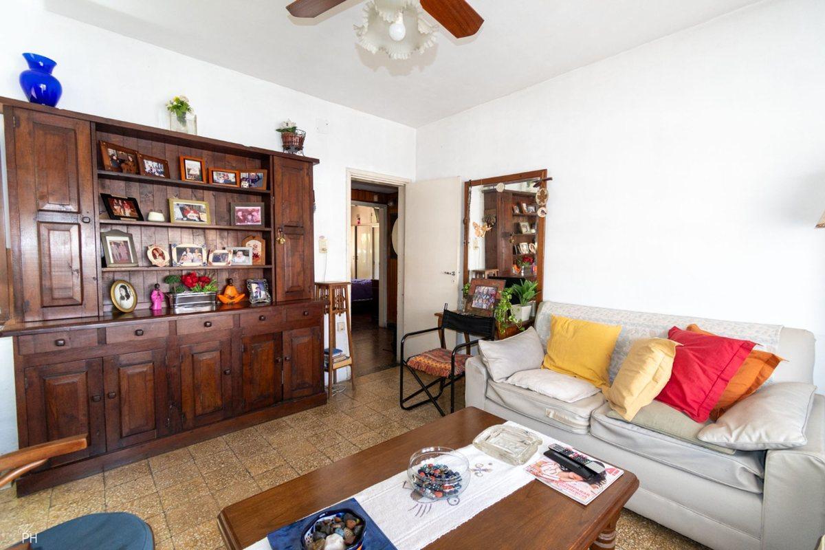 Foto de VENTA CASA-TRES DORMITORIOS CON JARDIN -TIRO SUIZO, imagen 5
