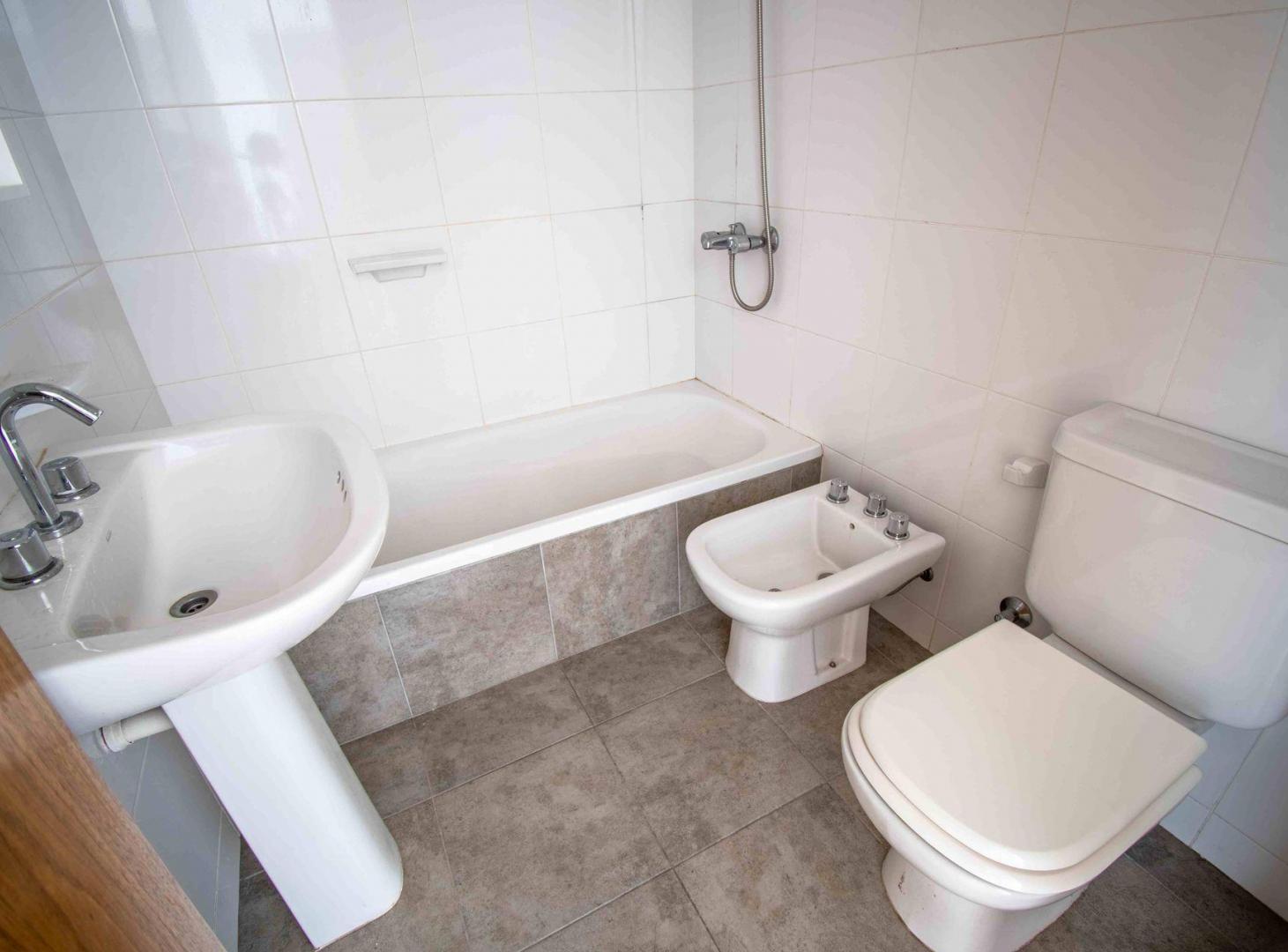 Foto de ALQUILER DEPARTAMENTO 1 DORMITORIO ABASTO, imagen 2