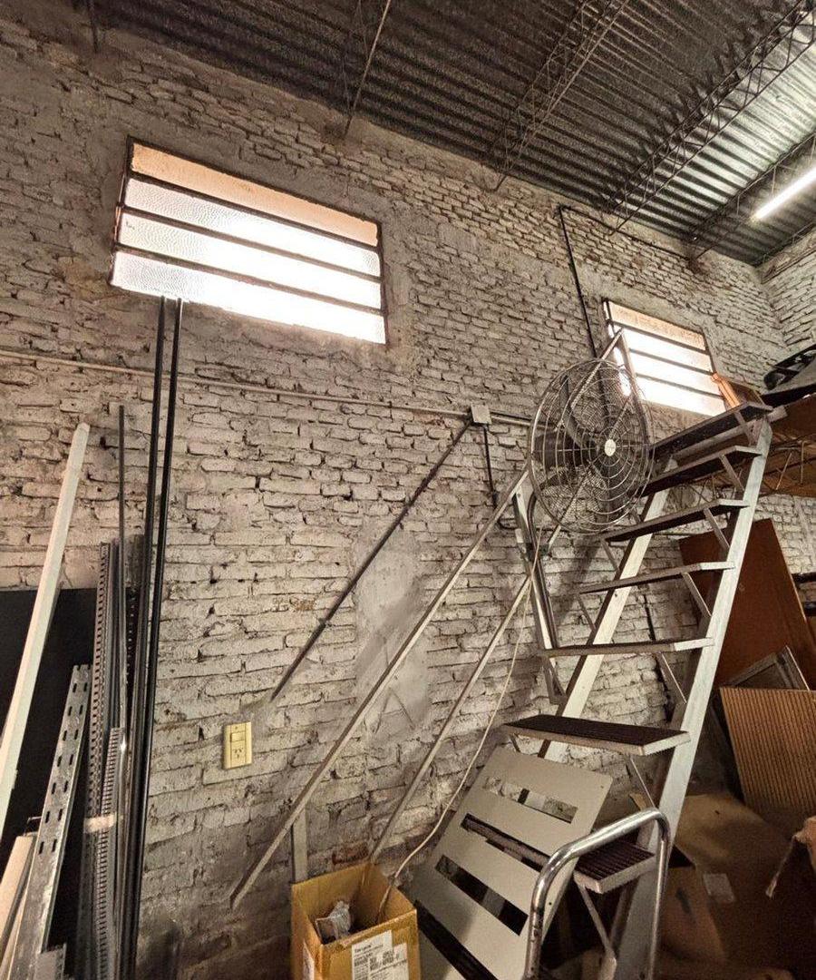Foto de DEPOSITO/CASA EN BARRIO AZCUENEGA, imagen 2