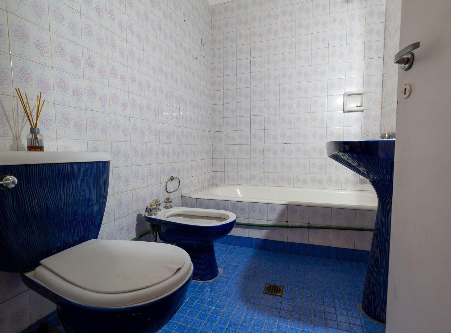 Foto de CASA EN VENTA 2 DORMITORIOS JARDIN COCHERA ALBERDI, imagen 5