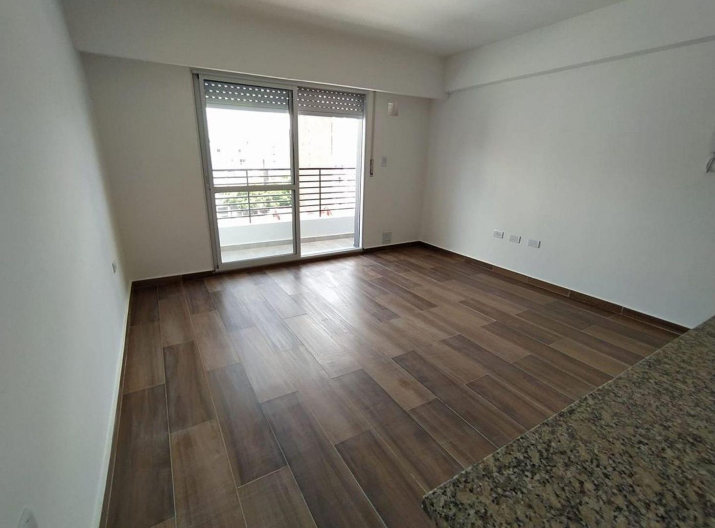 Foto de MONOAMBIENTE EN ALQUILER CON BALCON ZONA CENTRO, imagen 4