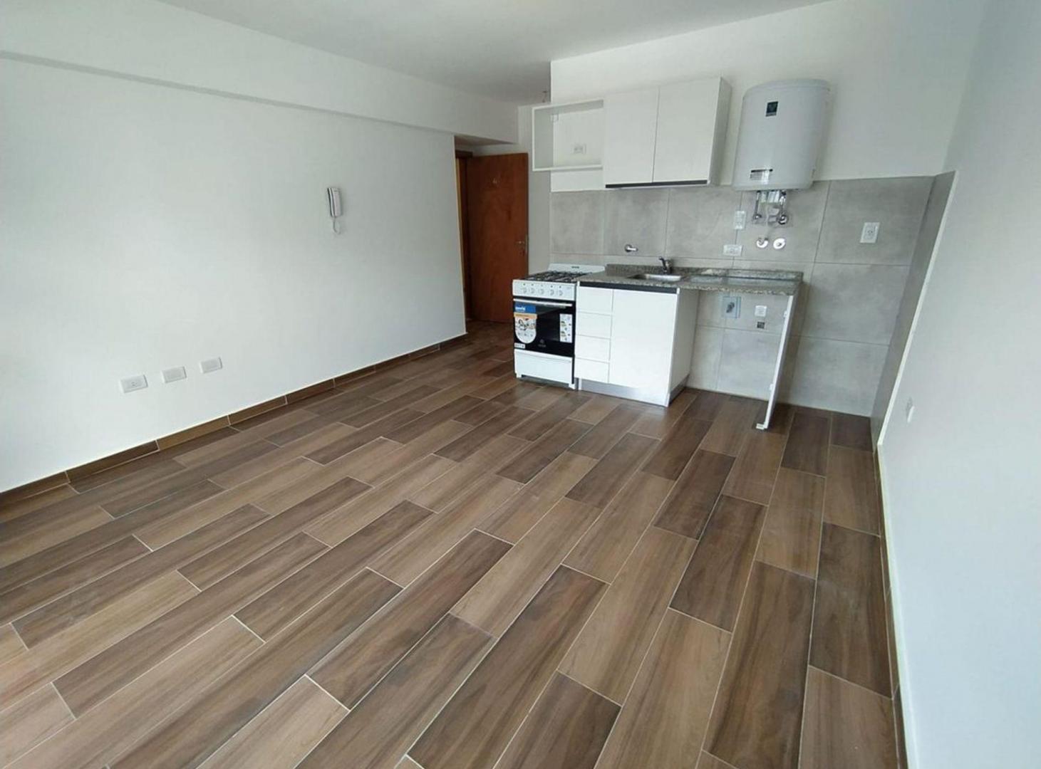 Foto de MONOAMBIENTE EN ALQUILER CON BALCON ZONA CENTRO, imagen 2