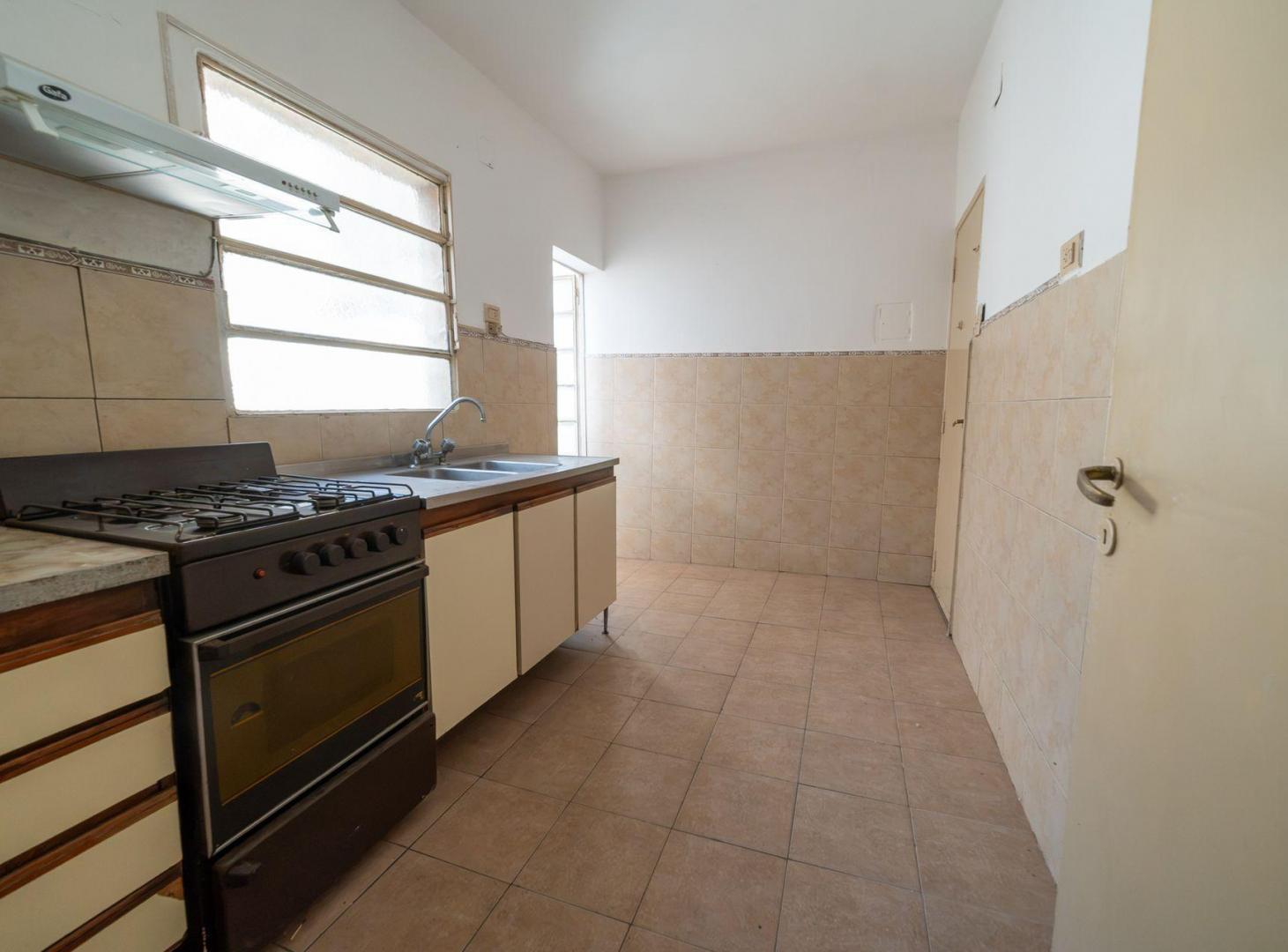 Foto de VENTA DEPARTAMENTO 2 DORM CENTRO-RIO ESCALERA GAS, imagen 5