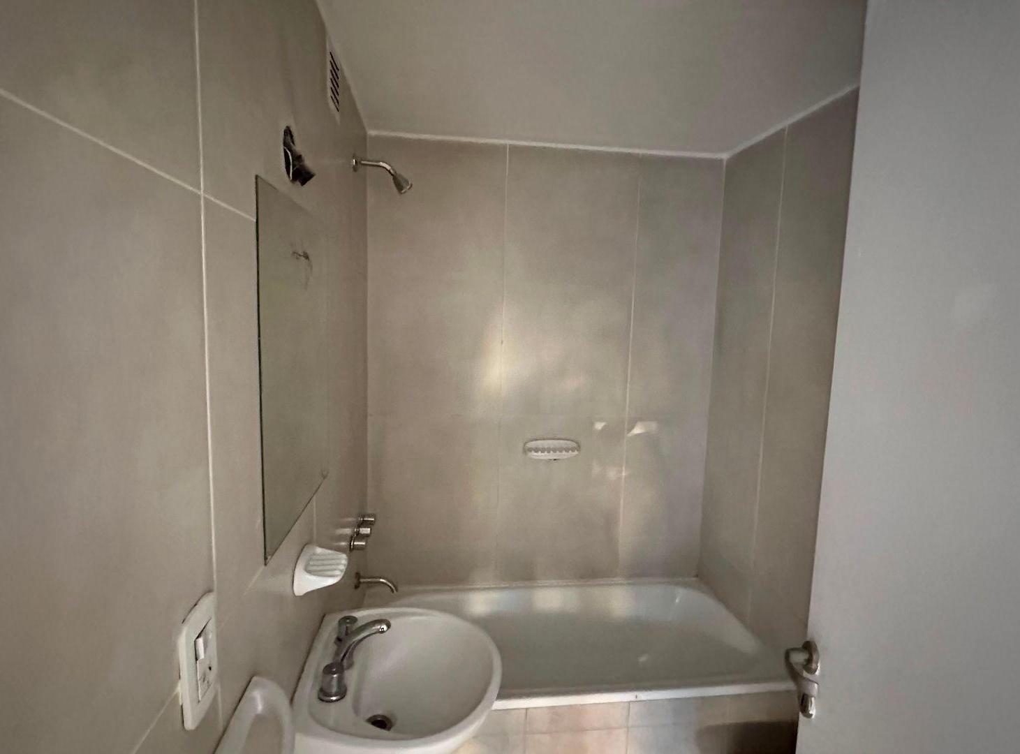 Foto de ALQUILER MONOAMBIENTE LOURDES, imagen 4