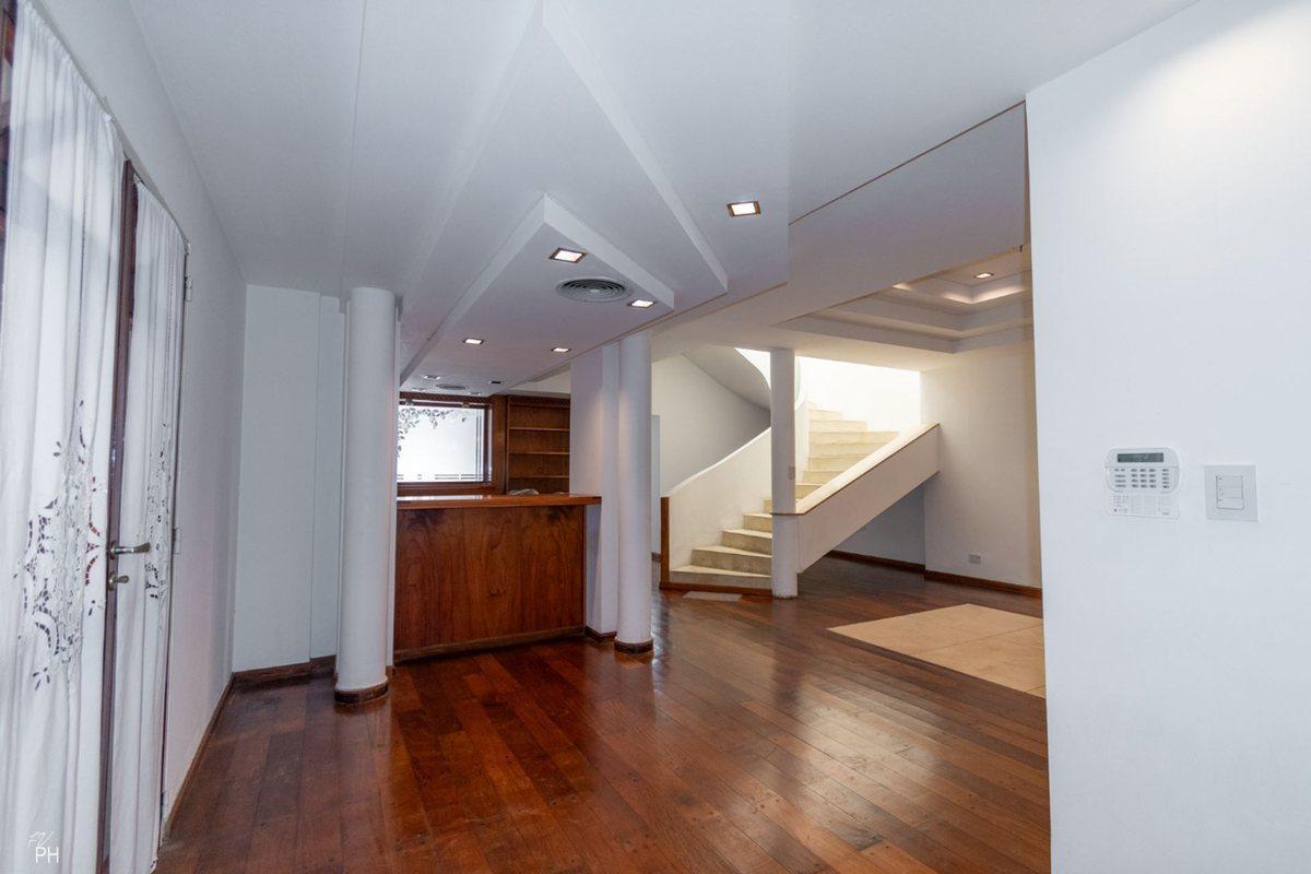 Foto de VENTA CASA 3 DORMITORIOS BARRIO ROQUE SAENZ PEÑA., imagen 4