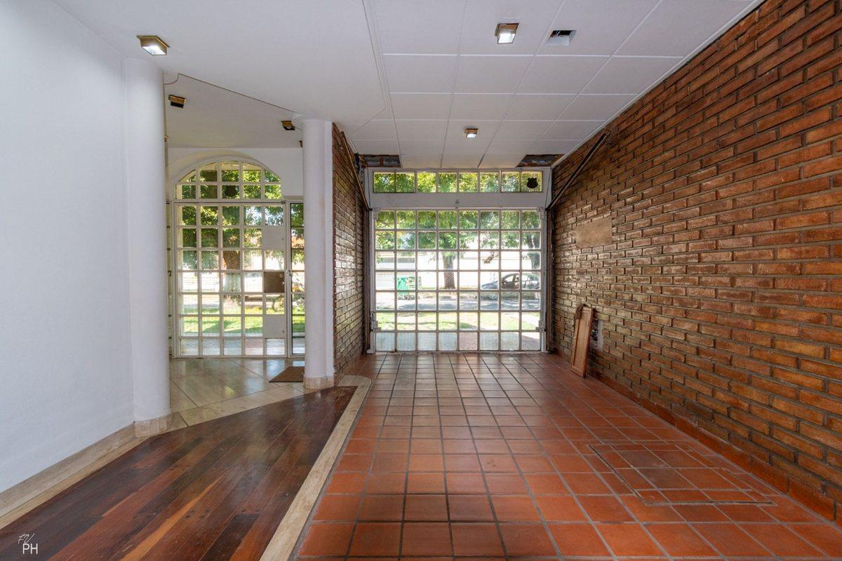 Foto de VENTA CASA 3 DORMITORIOS BARRIO ROQUE SAENZ PEÑA., imagen 3