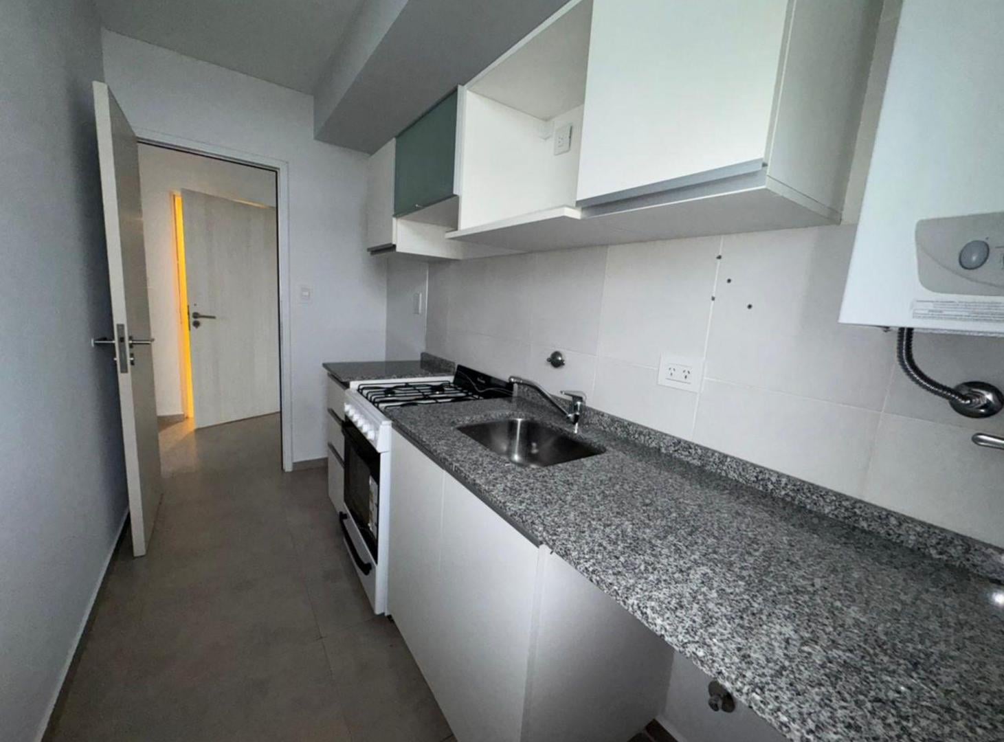 Foto de VENTA DEPARTAMENTO 2 DORMITORIOS BALCON ESTRENAR, imagen 3